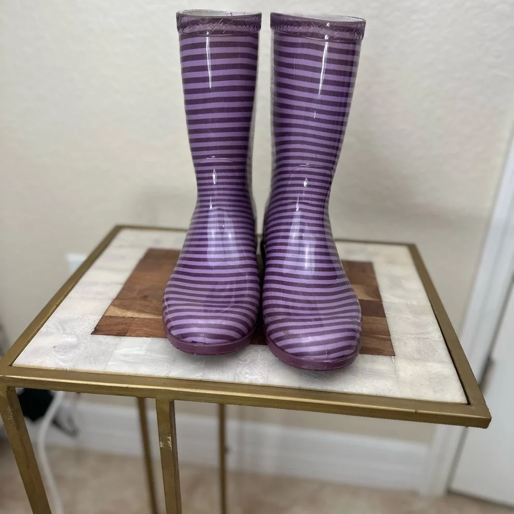 UGG size 6 Raana purple and black striped‎ Rain boots